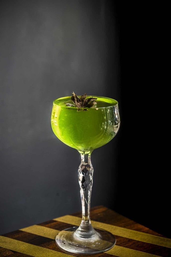 Der Waldmeister Cocktail aus dem Velvet Berlin | Foto: Sarah Swantje Fischer