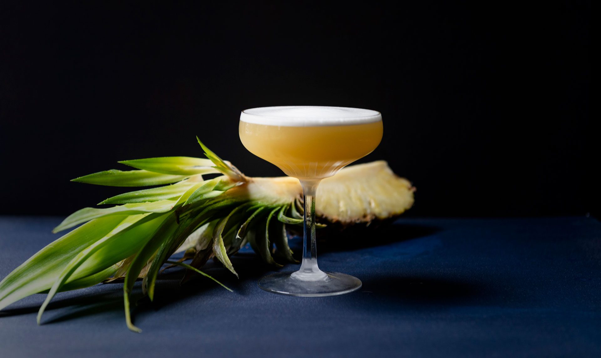 Fünf einfache Cocktails mit amerikanischem Whiskey, hier der Algonquin